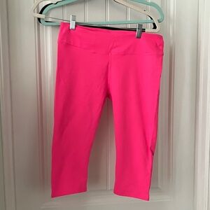 Fabletics Hot Pink Cropped Performance Leggings